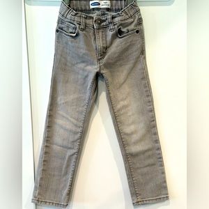 Kid’s jeans size 5T. Excellent condition.